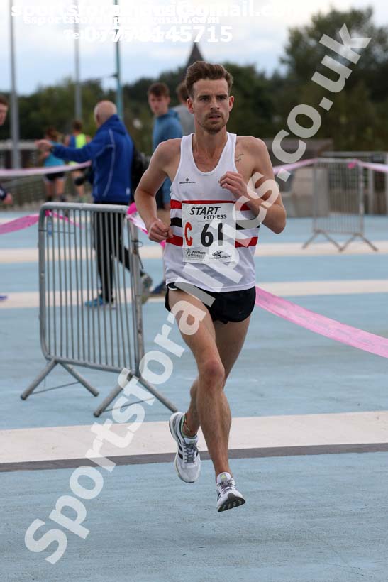 Senior mens 6 stage relay, Northern Senior 6 and 4 and Junior Stage Road Relays, SportsCity, Manchester. Photo:  David T. Hewitson/Sports for All Pics